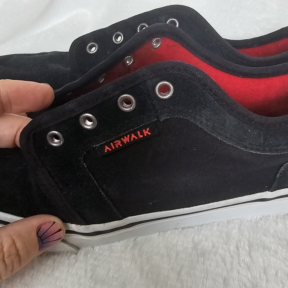 Airwalk Mens Black Suede Canvas Low Top Skate Shoes Red Lining Sneaker Size 6‎